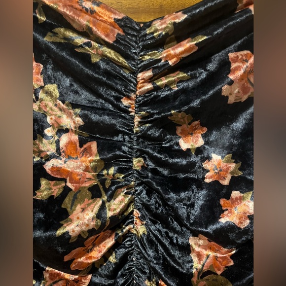 Free People Reina Velvet Off Shoulder Top - Size Small - Picture 4 of 8